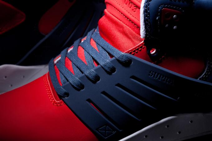 SU12_SkytopIII_S07029_RED_Macro2