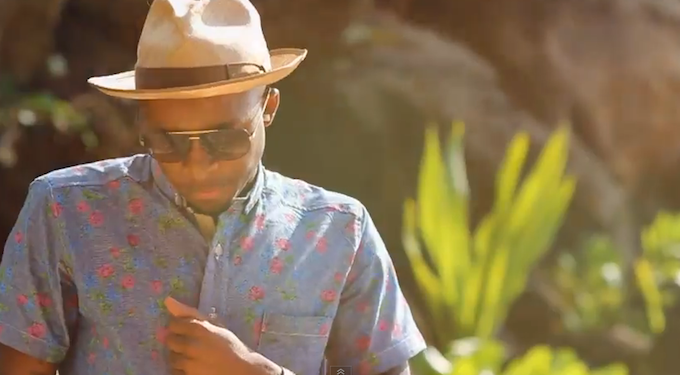 Donnis - Gimme [MUSIC VIDEO.]